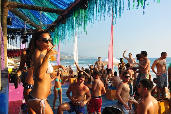 Champagne Showers @ Edde Sands